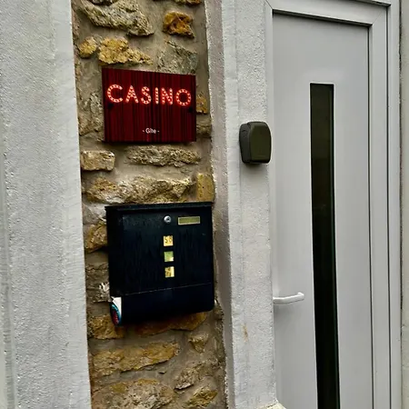 Le Casino Royal A Proximite Du Port Villa Boulogne-sur-Mer Exterior photo